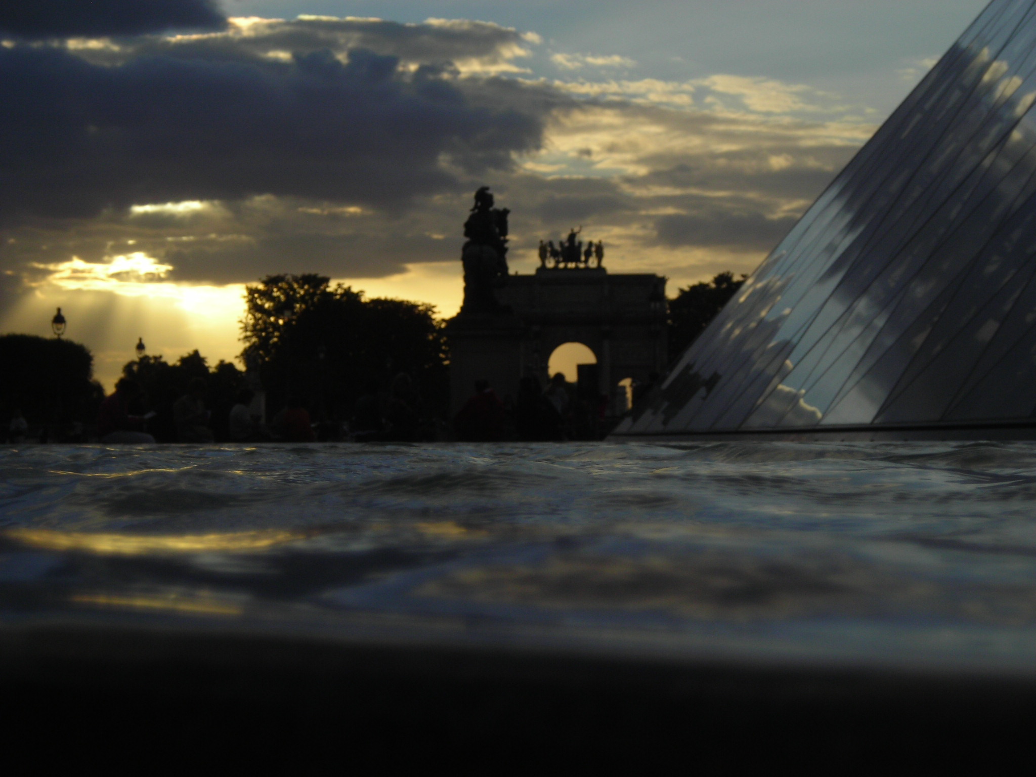 Paris, Louvre et Pyramides